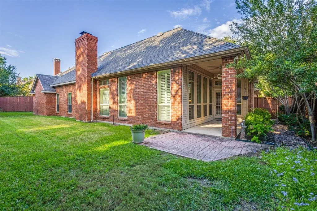 1005 Lakewood Drive