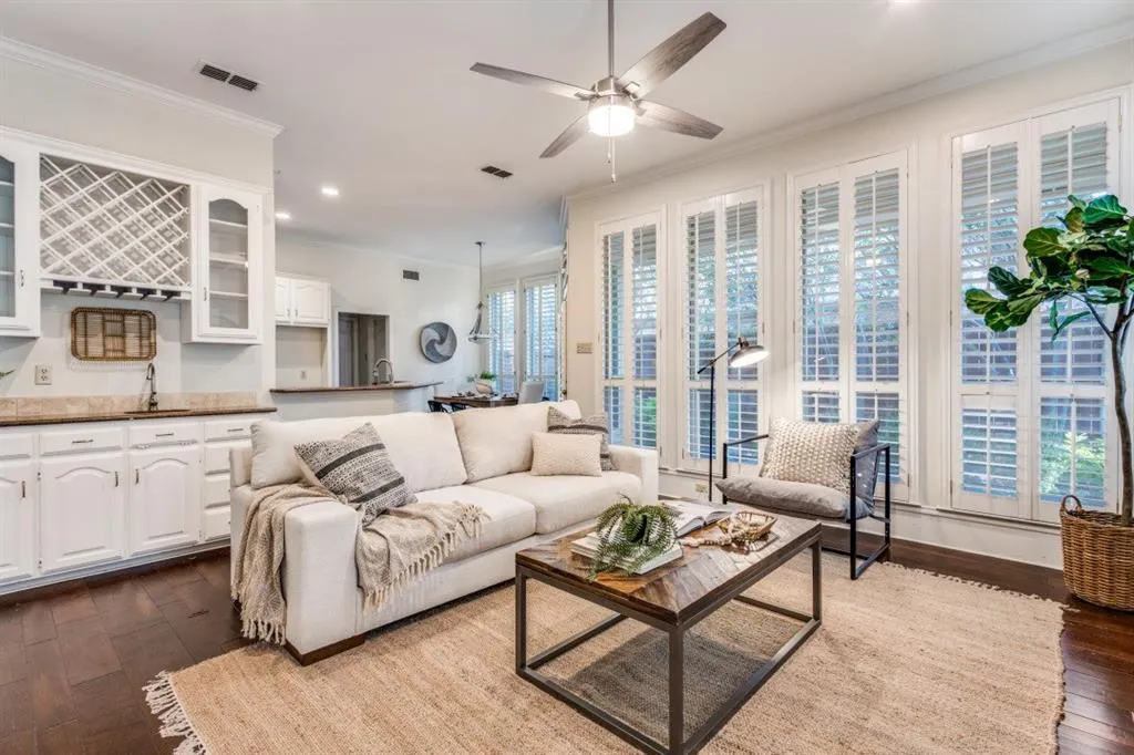 1005 Lakewood Drive