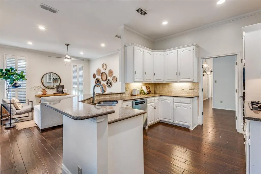 1005 Lakewood Drive