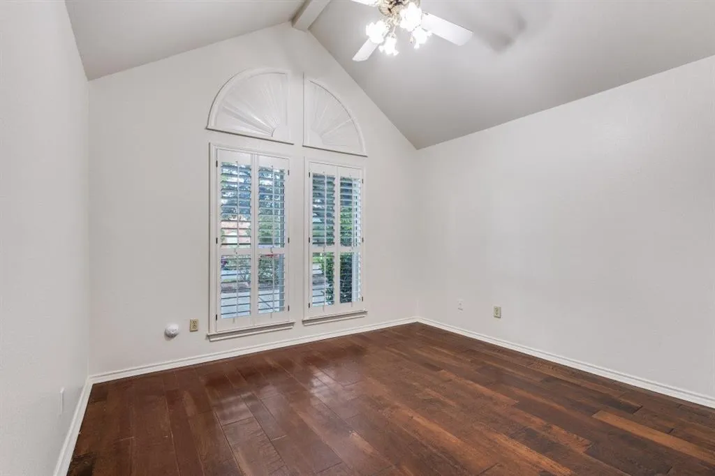 1005 Lakewood Drive