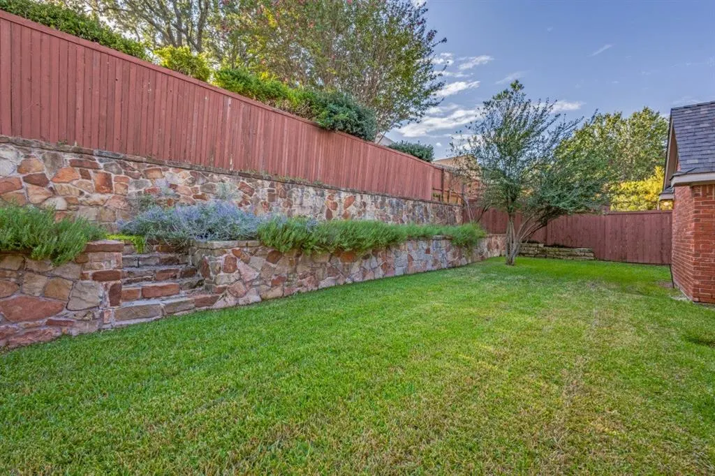 1005 Lakewood Drive