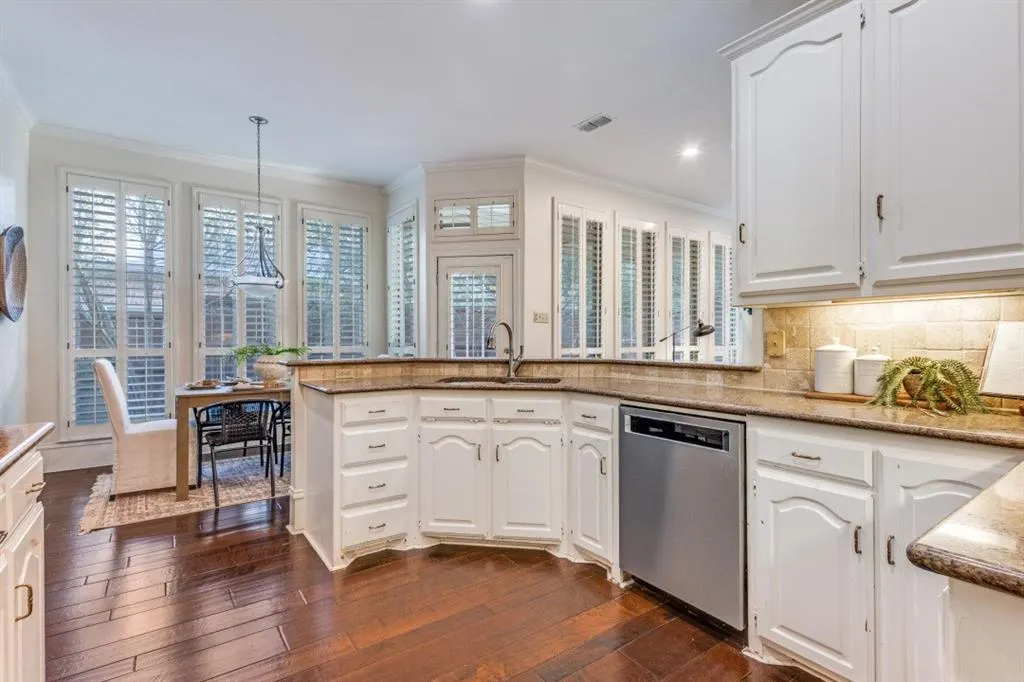 1005 Lakewood Drive