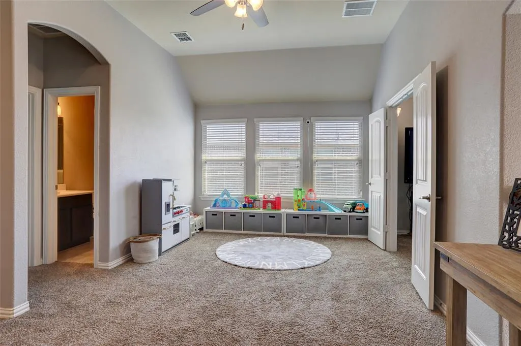 5209 Mcclellan Drive