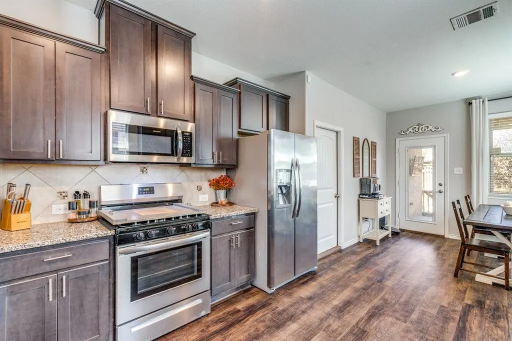 2433 Larimar Drive