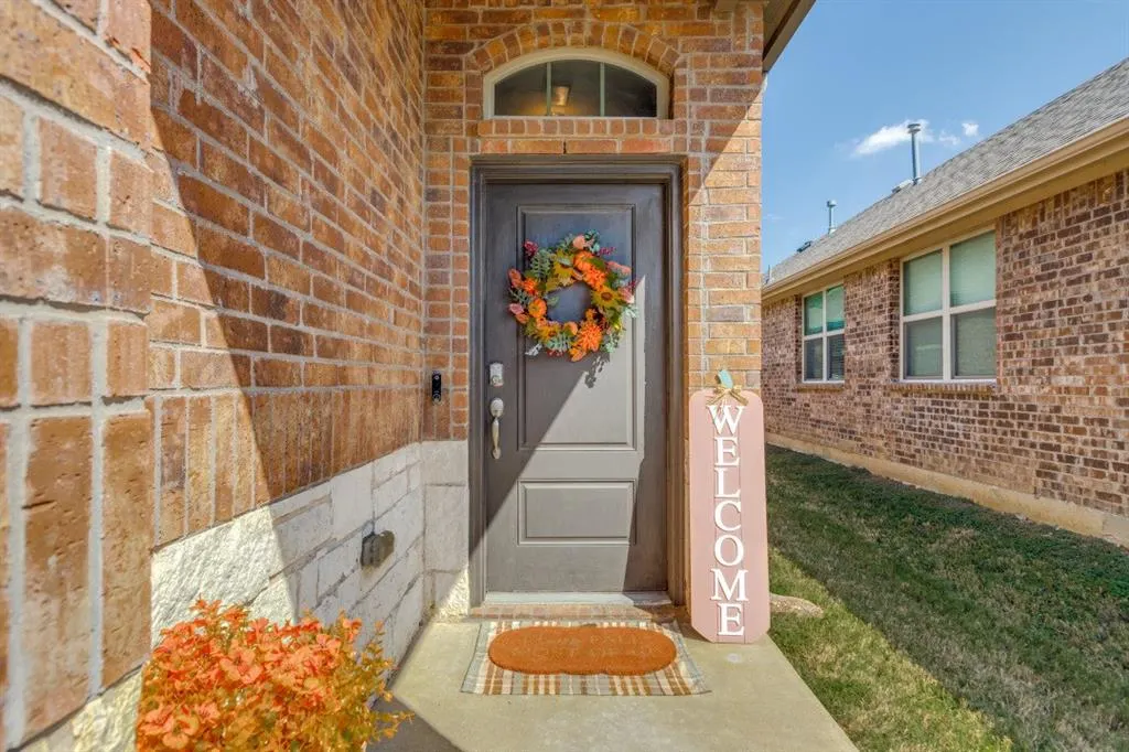 2433 Larimar Drive
