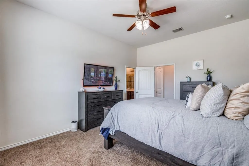 2433 Larimar Drive