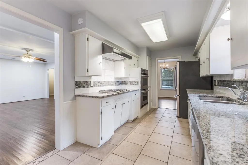 13717 Rolling Hills Lane