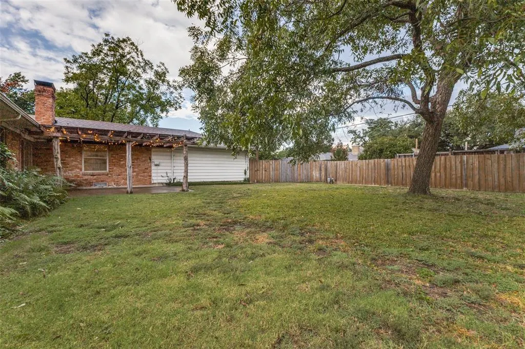 13717 Rolling Hills Lane
