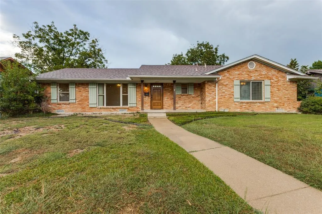 13717 Rolling Hills Lane
