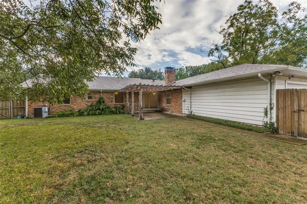 13717 Rolling Hills Lane