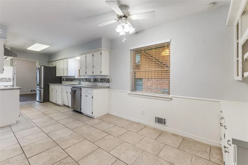 13717 Rolling Hills Lane
