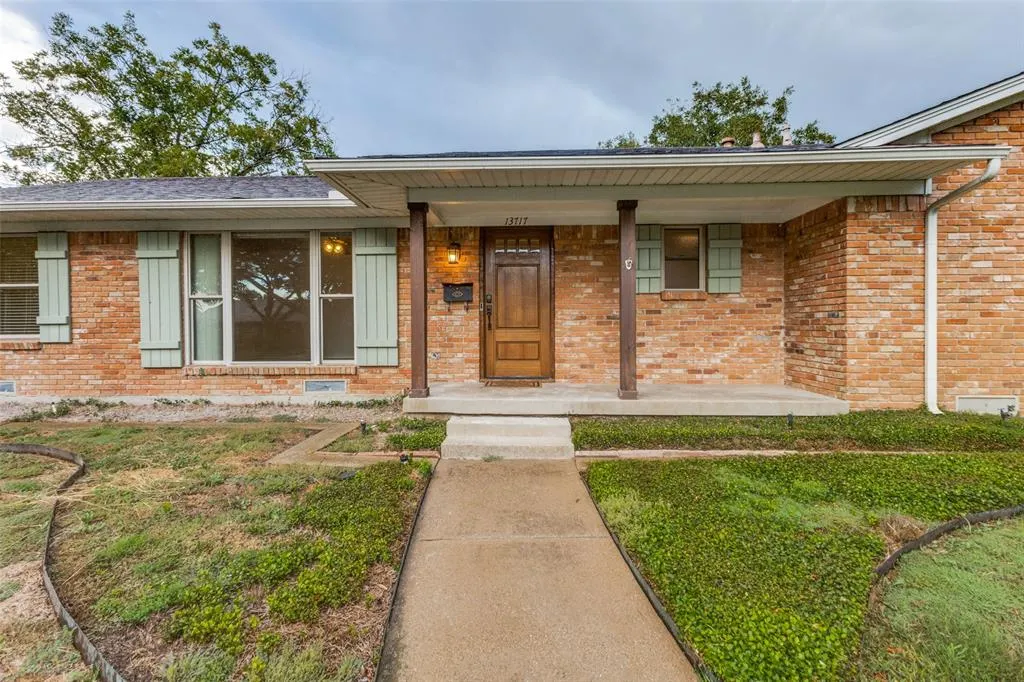 13717 Rolling Hills Lane