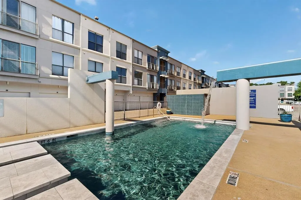 4414 Cedar Springs Road, #323