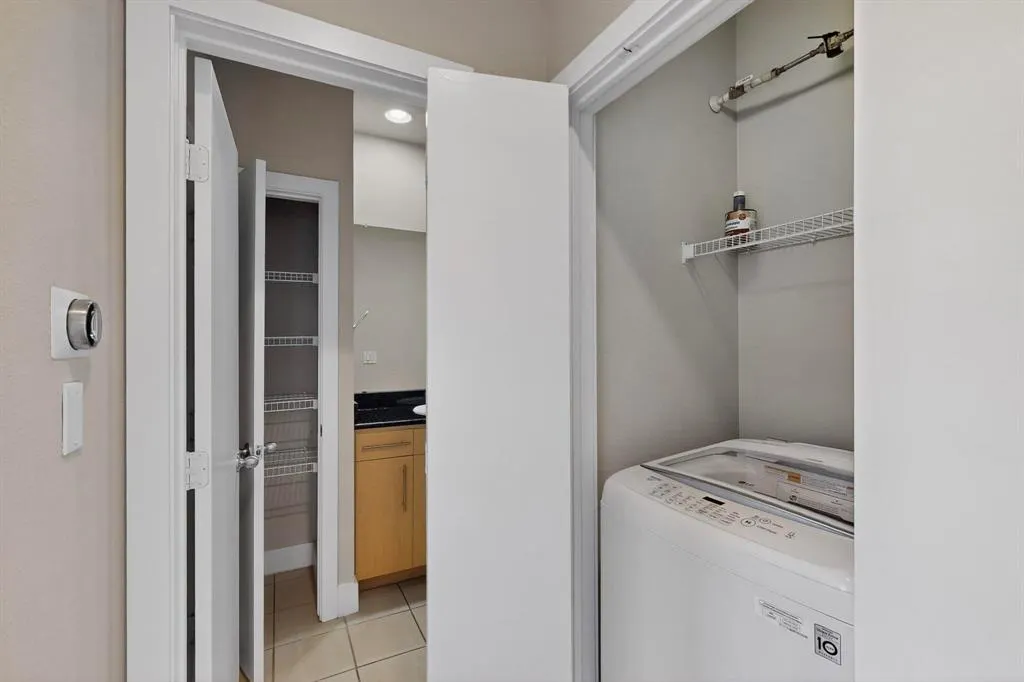 4414 Cedar Springs Road, #323