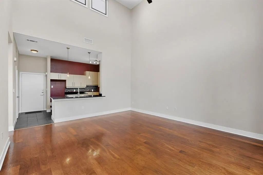4414 Cedar Springs Road, #323