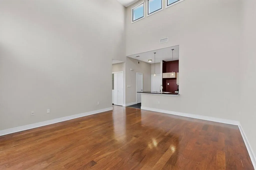4414 Cedar Springs Road, #323