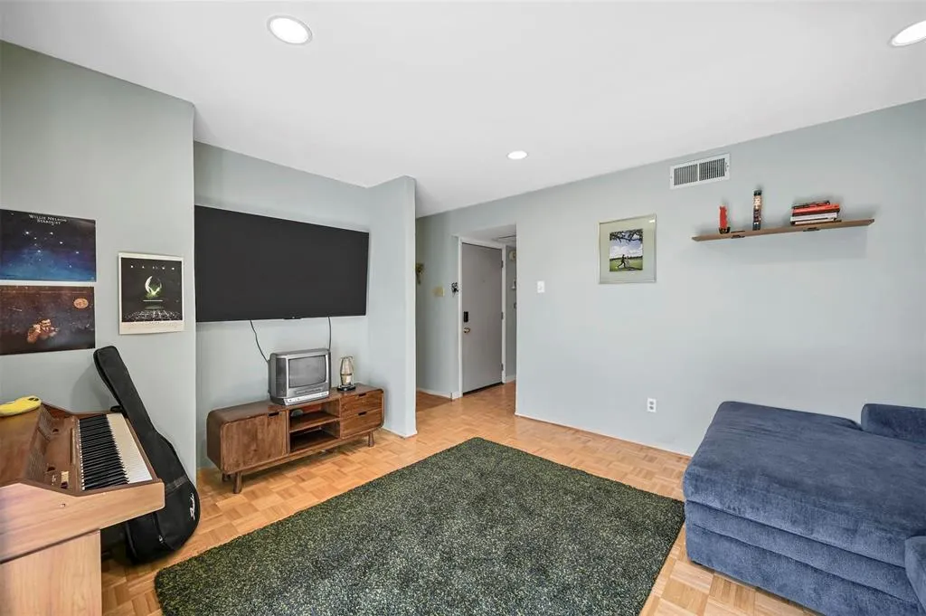 5335 Bent Tree Forest Drive, #264