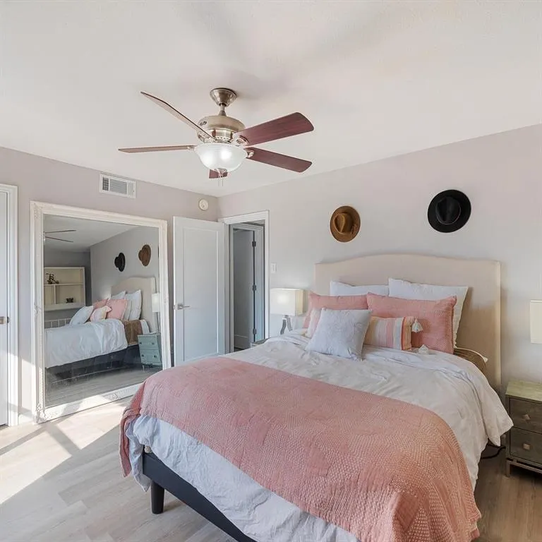 4211 Holland Avenue, #211
