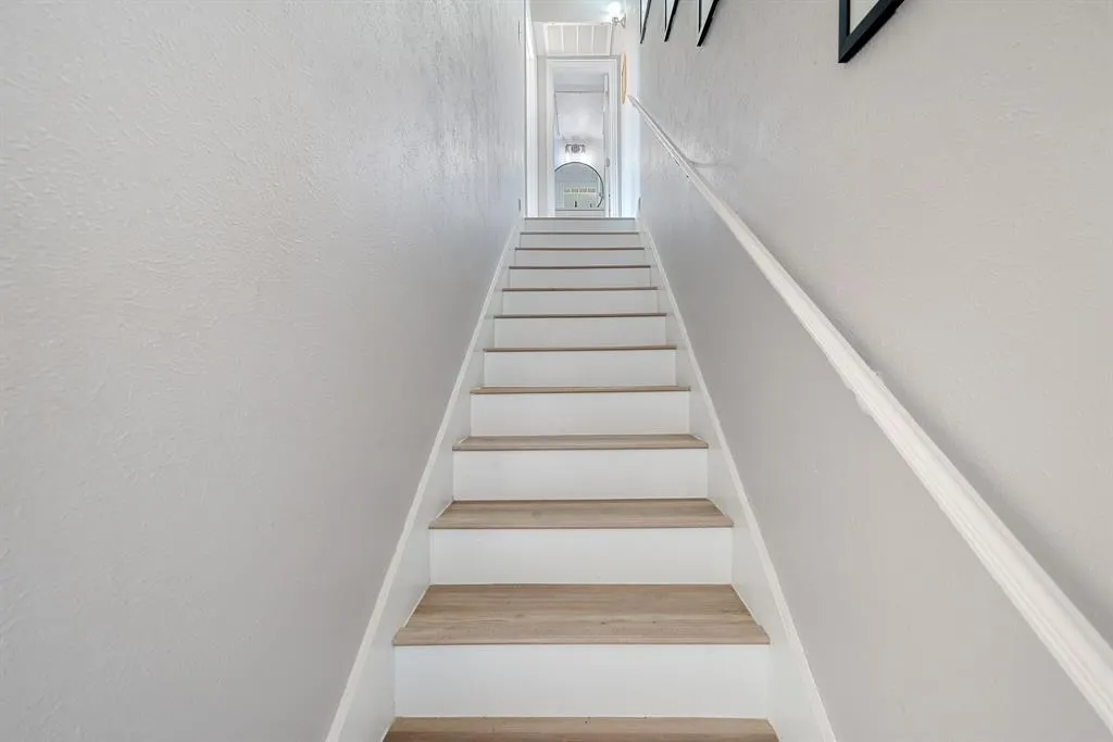 4211 Holland Avenue, #211