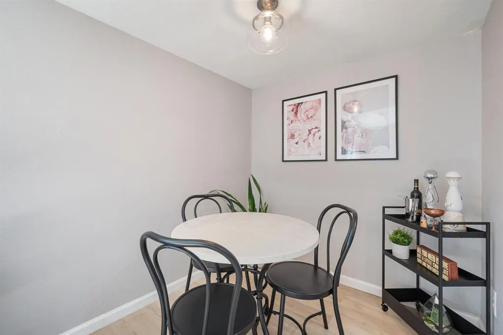 4211 Holland Avenue, #211