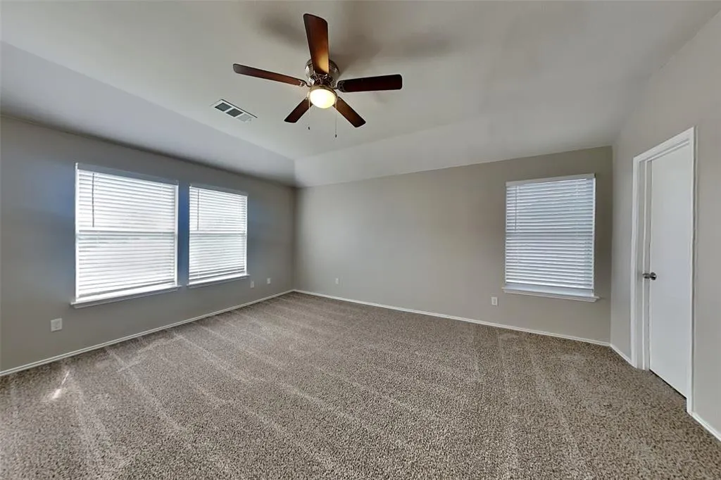 9121 Newport Lane