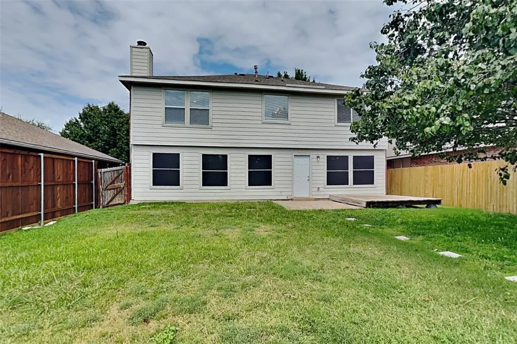 9121 Newport Lane