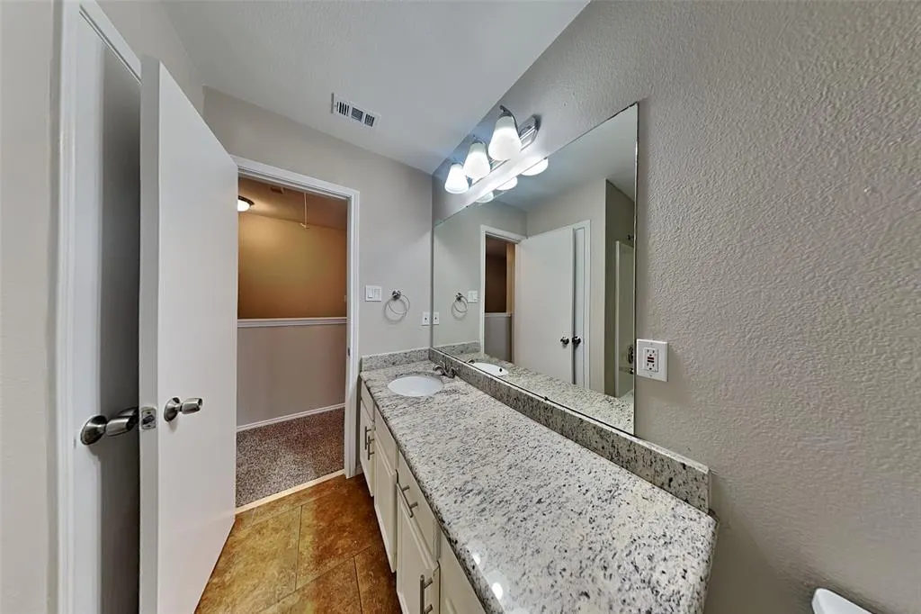 9121 Newport Lane