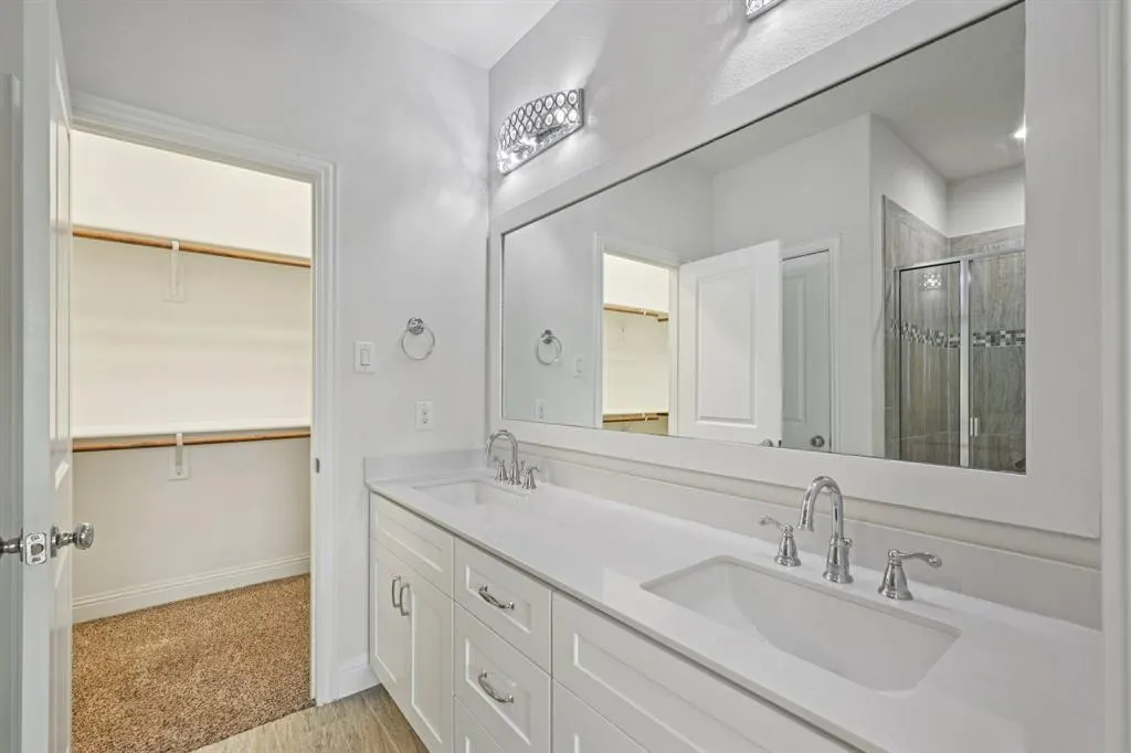 6133 Rainbow Valley