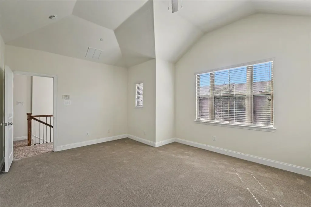 6133 Rainbow Valley