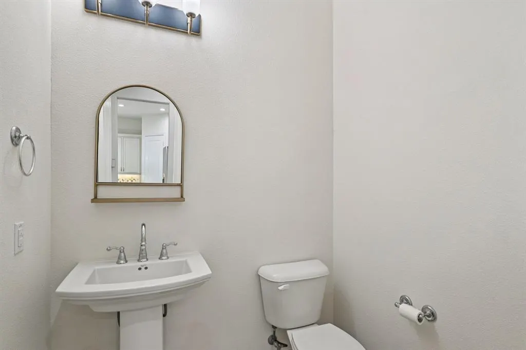 6133 Rainbow Valley