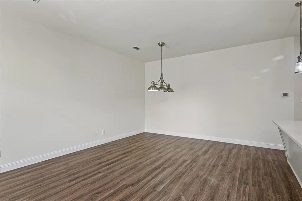 6133 Rainbow Valley