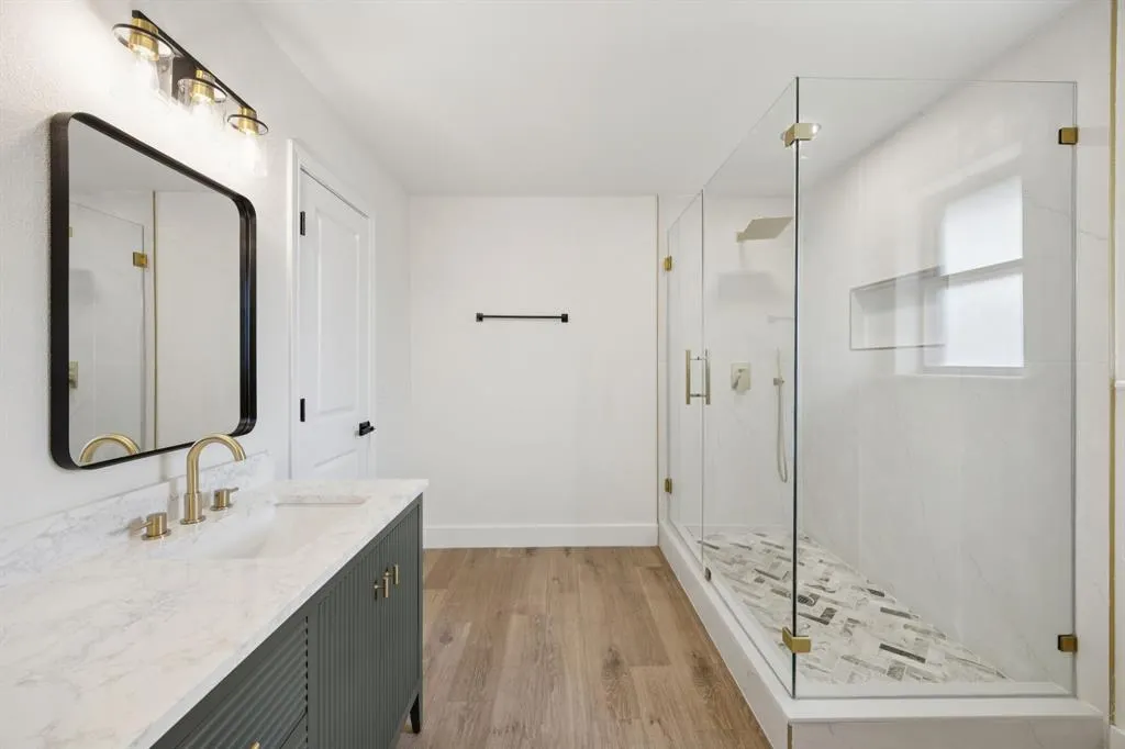 2404 Delmar Drive