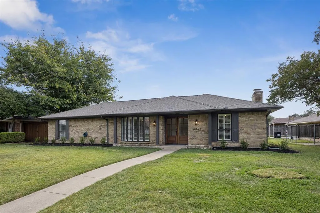 2404 Delmar Drive