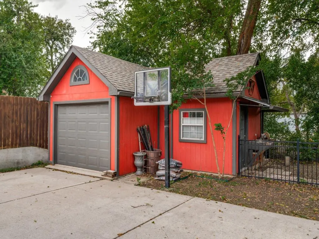 2623 Saint Michelle Lane