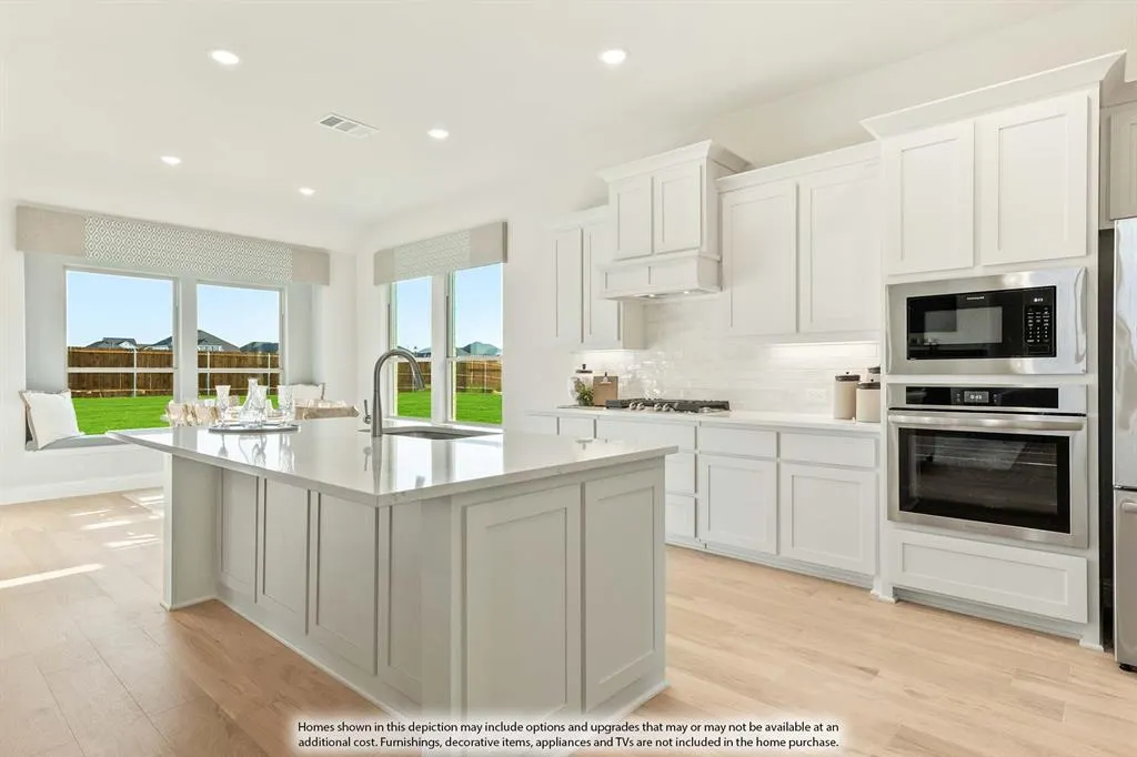 2832 Spring Valley Way
