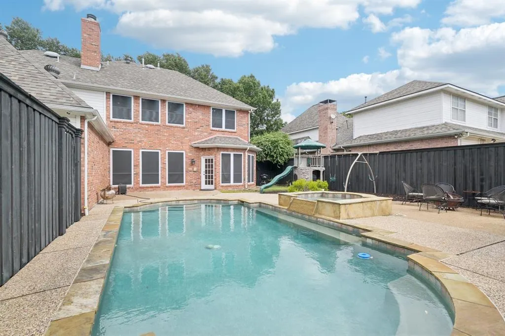 4624 Old Pond Drive
