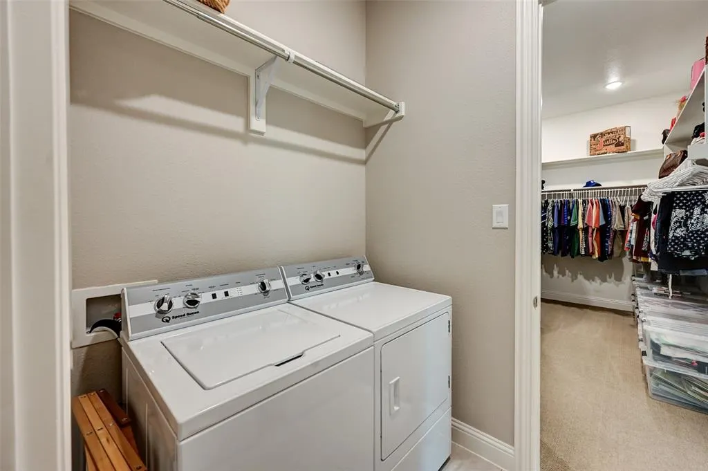 3253 Alexandra Lane