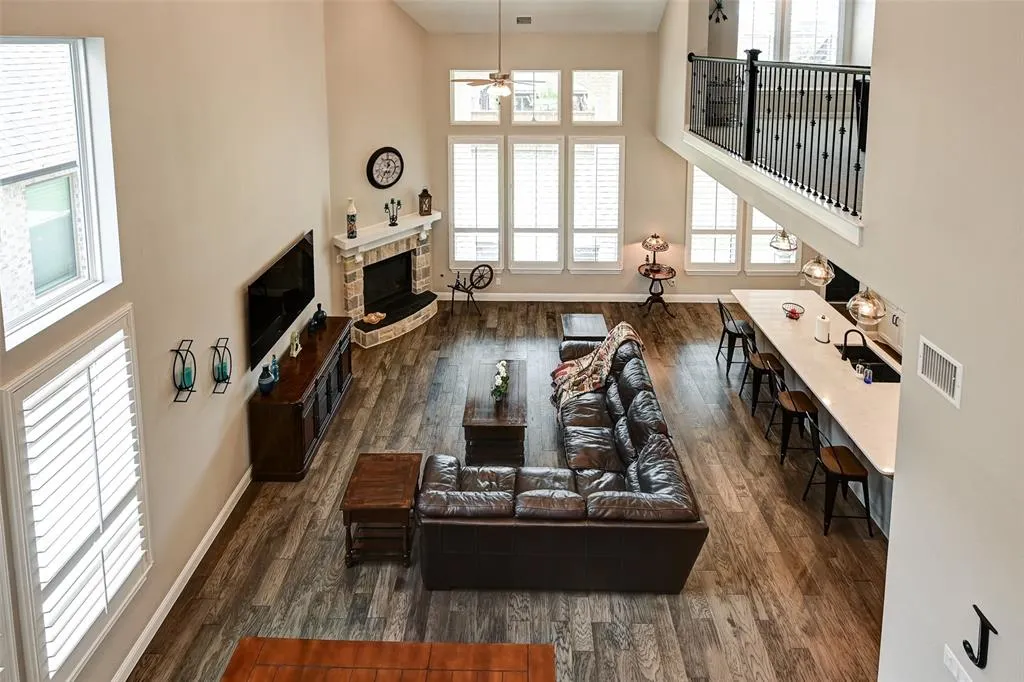 3253 Alexandra Lane