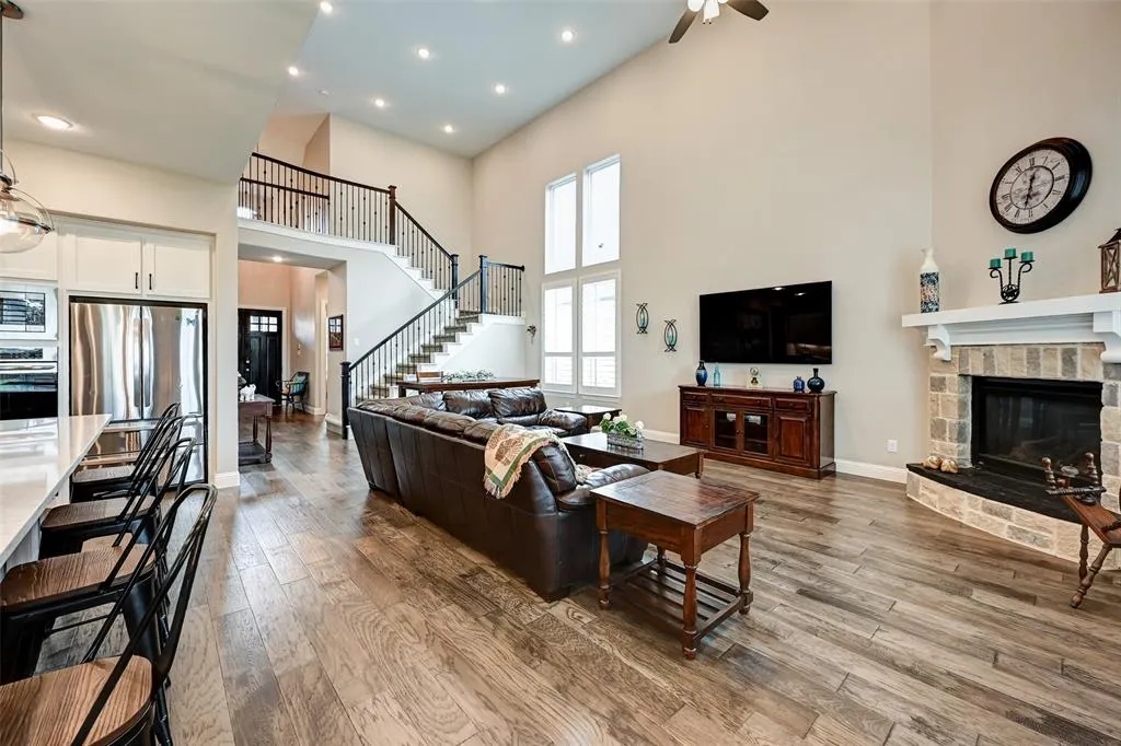 3253 Alexandra Lane