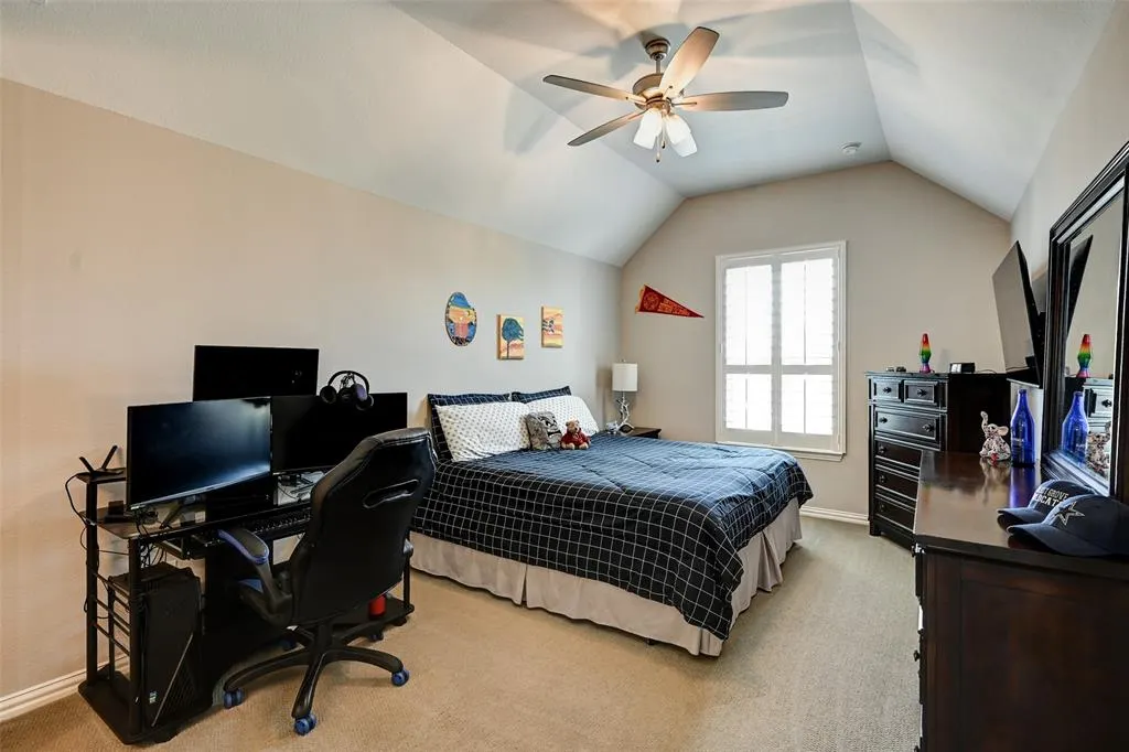 3253 Alexandra Lane