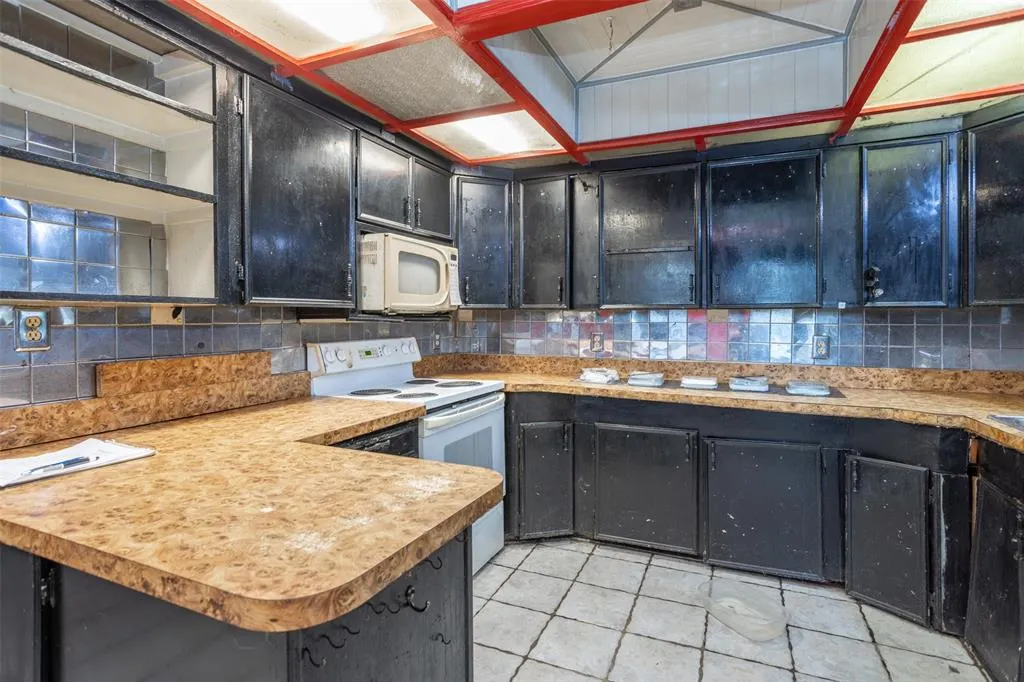 2730 Maverick Lane