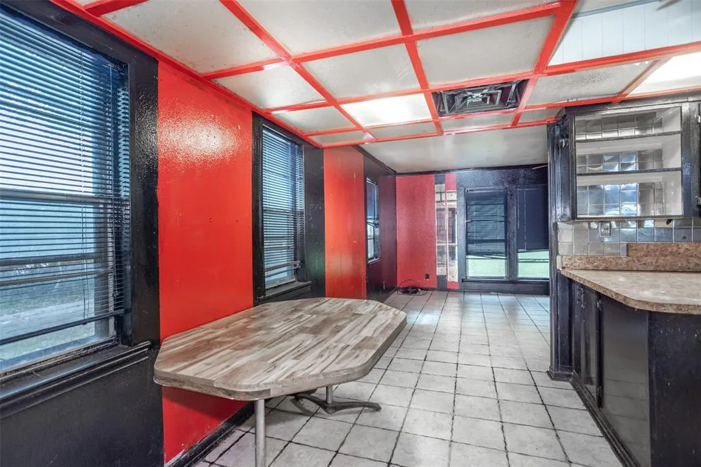 2730 Maverick Lane