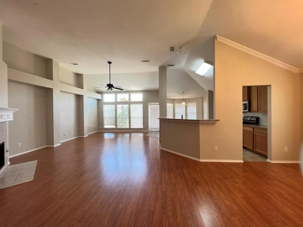 217 Willowlake Drive