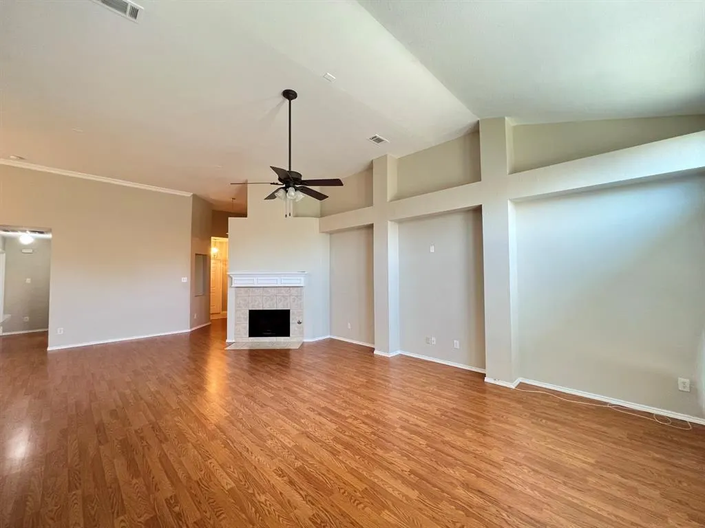 217 Willowlake Drive