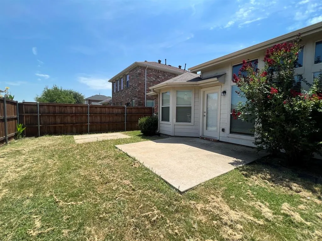 217 Willowlake Drive