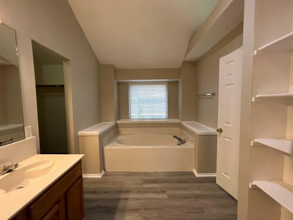 217 Willowlake Drive