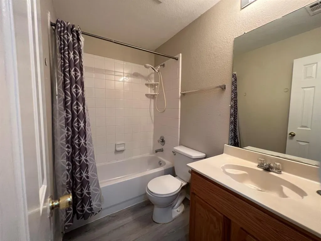 217 Willowlake Drive