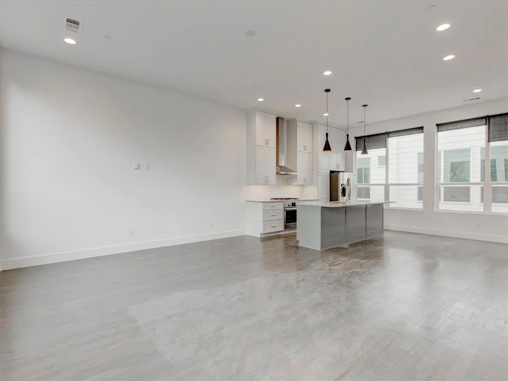 5923 Lindell Avenue, #101