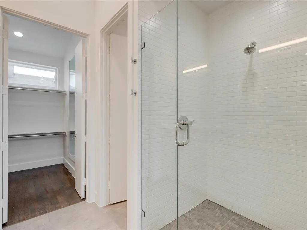 5923 Lindell Avenue, #101