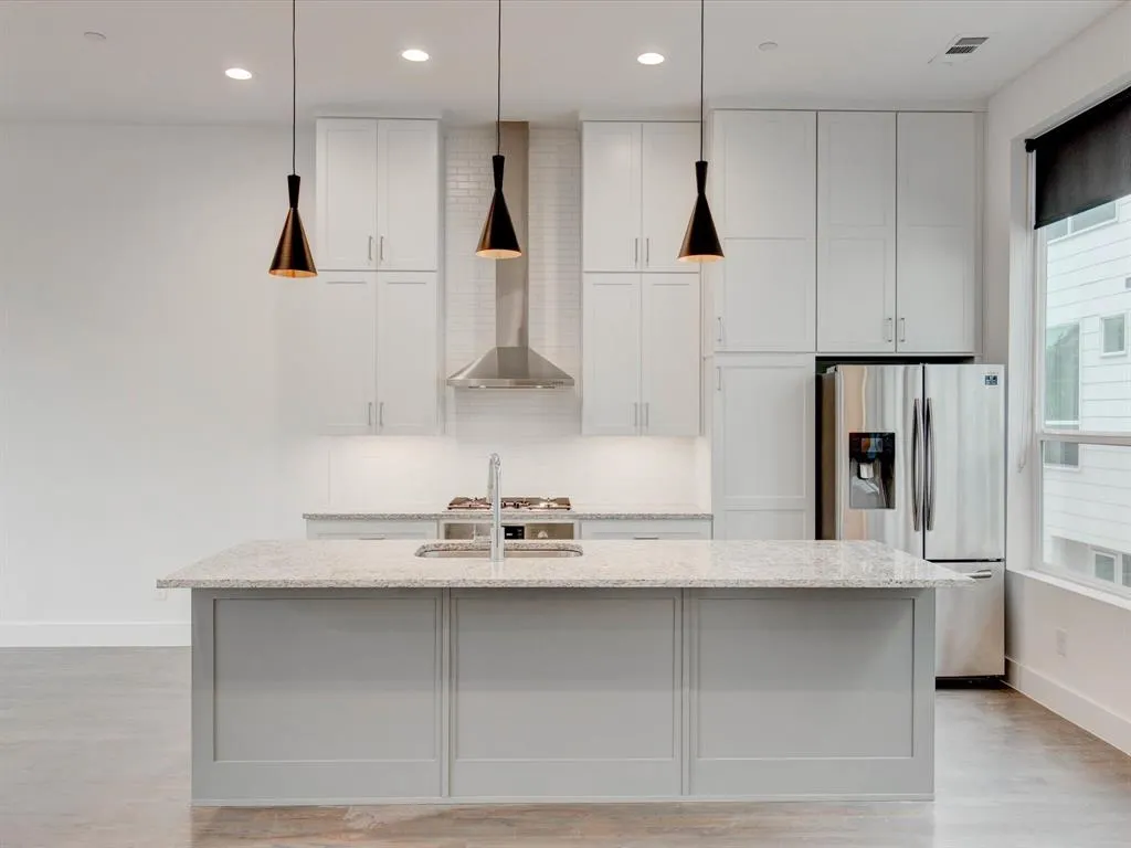 5923 Lindell Avenue, #101